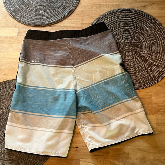 Rip curl swim trunks - Picture 10 of 11
